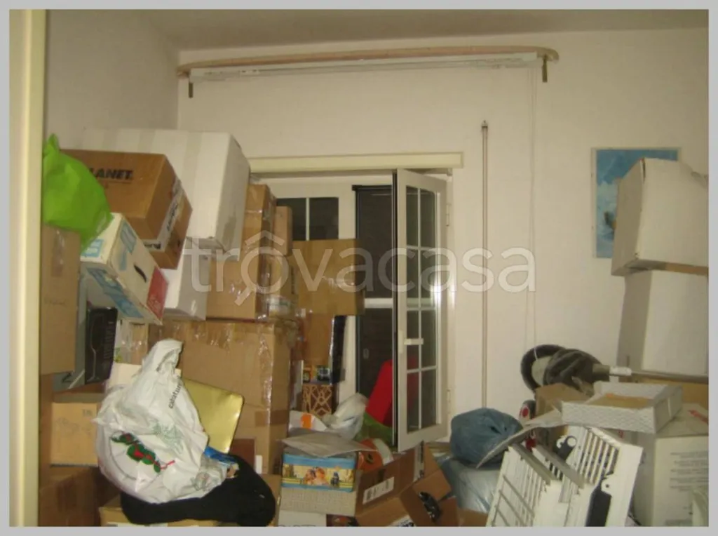 Toad - Auction Villa with Garden in Aprilia