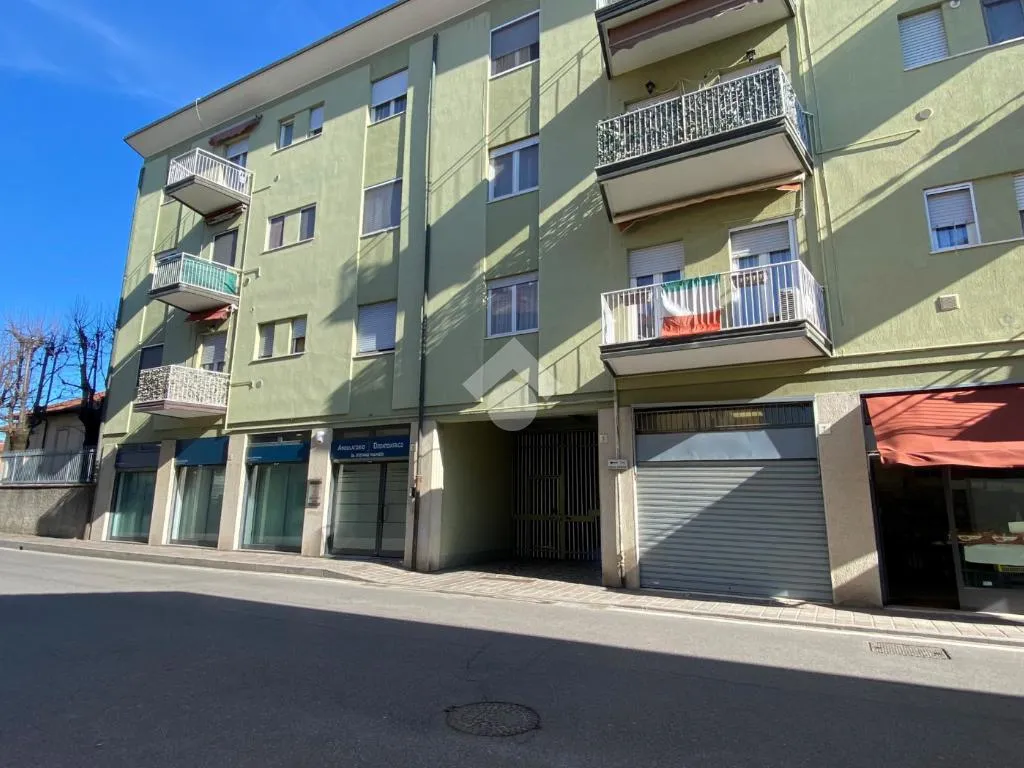 Esterno - Rustic Trilocale with Balcony in Cambiago