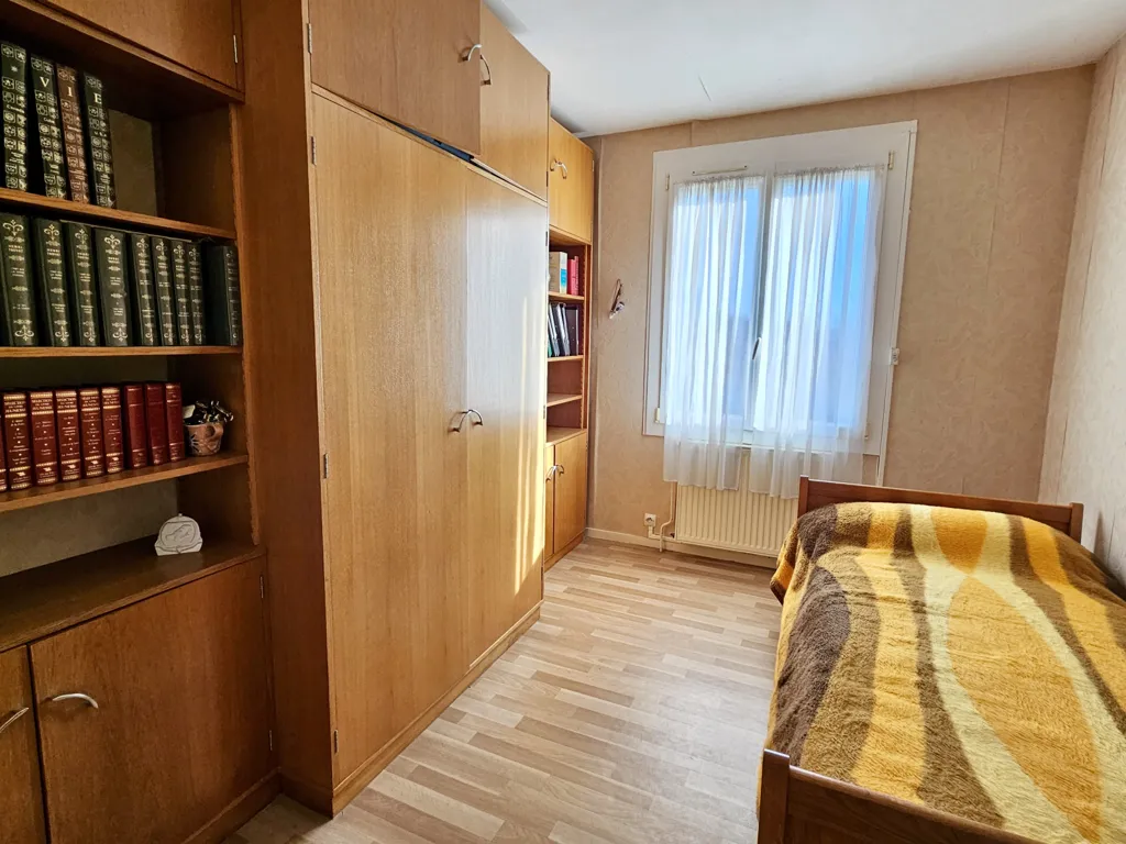 Chambres - Maison au calme avec jardin à Poitiers