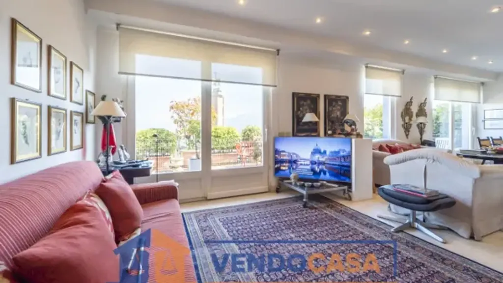Elutuba - Luxury Penthouse with Panoramic Terrace in Cuneo