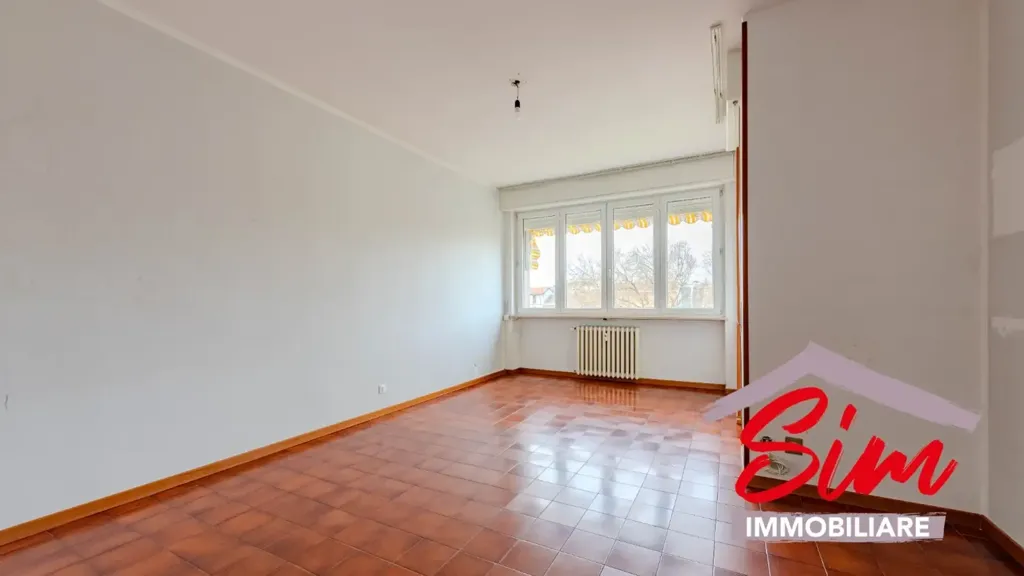 Pièces - Four-room Flat with Balcony in San Paolo