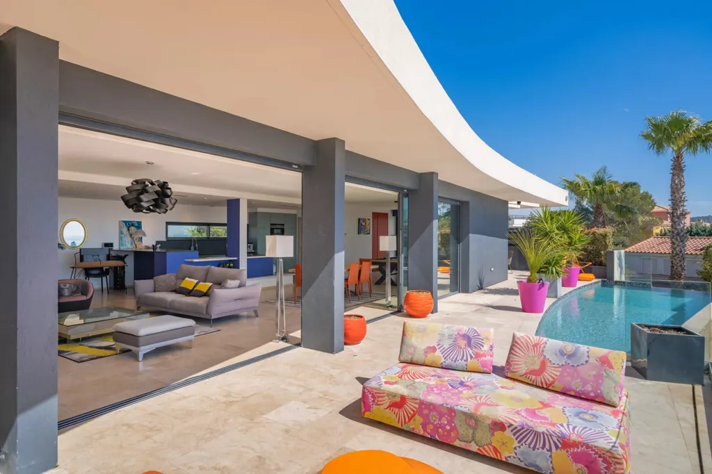 Piscine - Villa Contemporaine avec Vue Mer à Saint-Raphaël