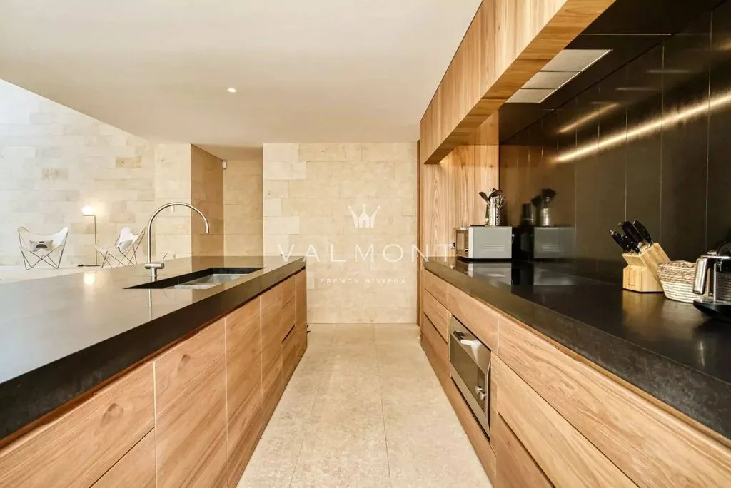 Cuisine - Villa Luxueuse avec Vue Mer à Saint-Tropez