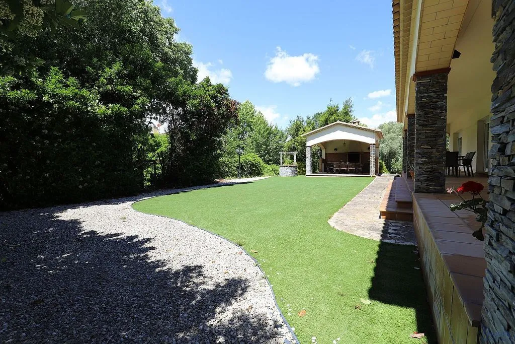 Jardin - Villa with Pool and Buildable Plot in Caldes de Malavella