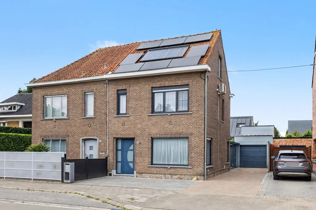 Extérieur - Maison Charmante avec Jardin à Kieldrecht