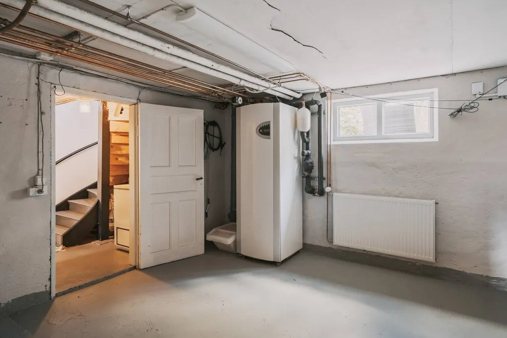 8-room house in Töreboda kommun