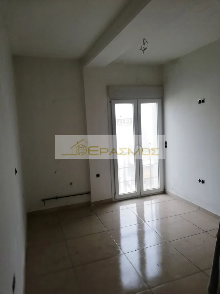 Stanze - 7-Bedroom Apartment with Acropolis View in Peristeri