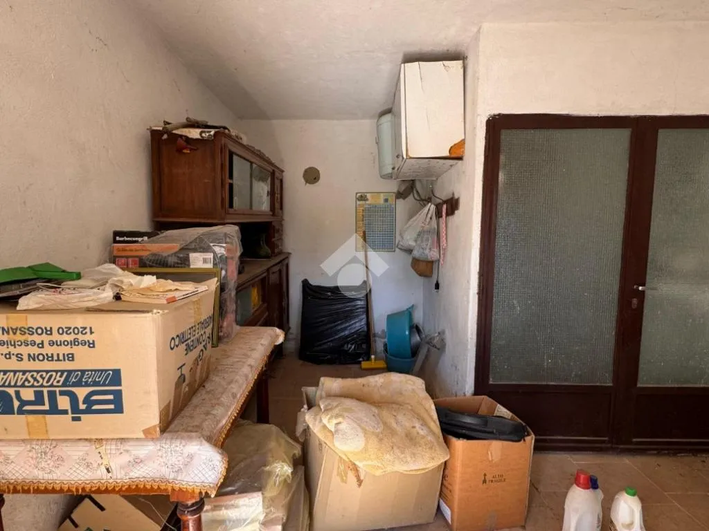 Lavanderia - Rustic Property with 25,700m² Land in Verzuolo