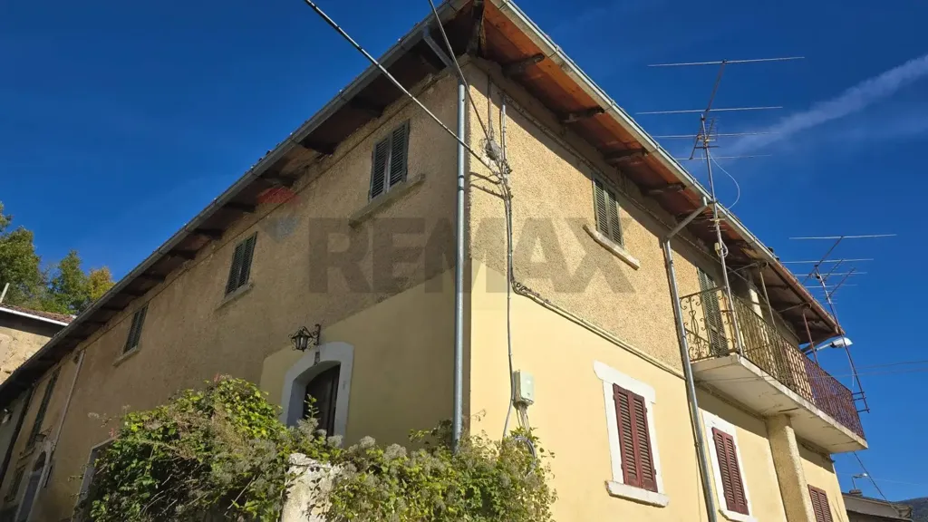 Extérieur - Semi-detached House with Balcony in Montereale