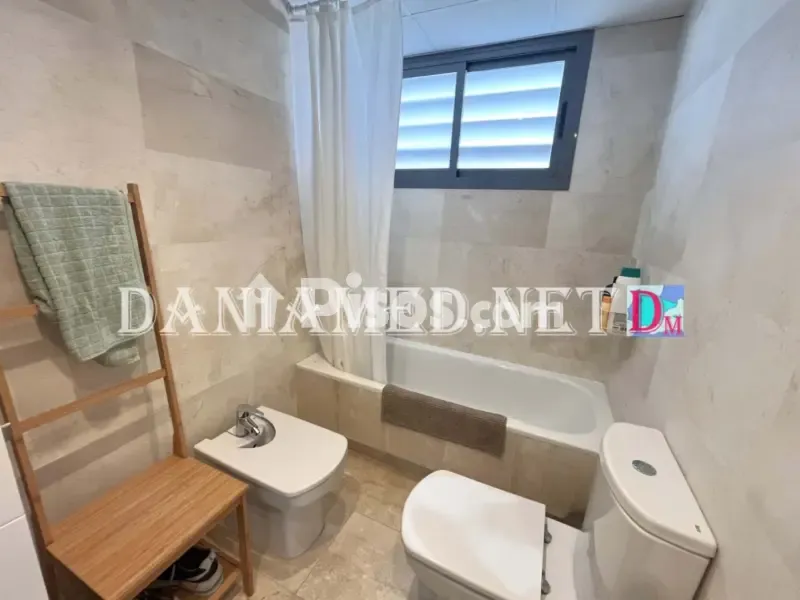 Salles de bain - Apartment with Pool in Deveses Playa