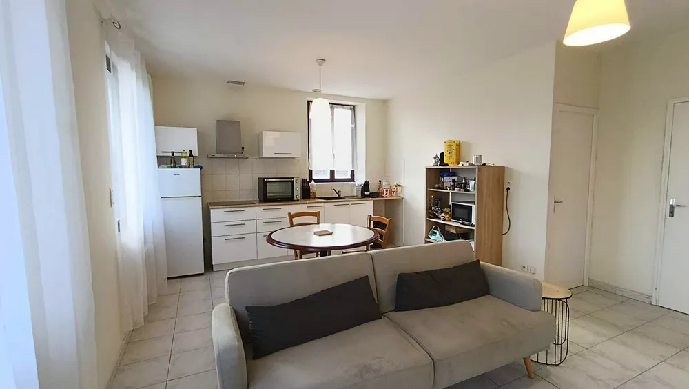 Kitchen - 2-Bed Apartment with South Orientation in Saint-Jory