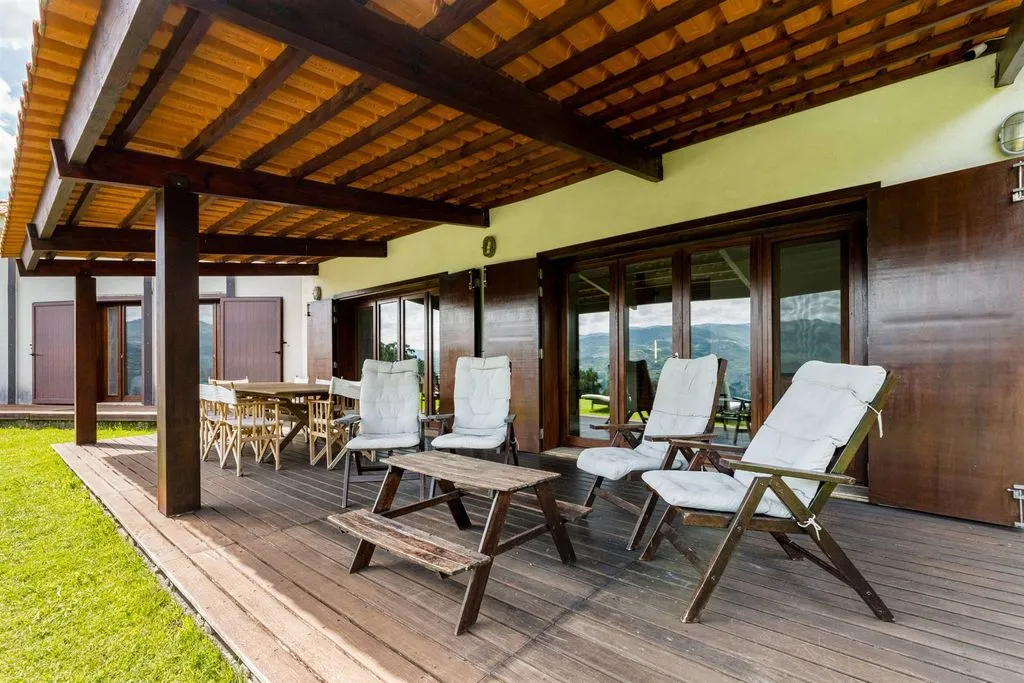 Terrasse - Luxury Detached House with Extensive Land in Baião