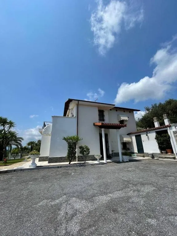 Välivaade - Luxury Villa with Sea View in Ceriale