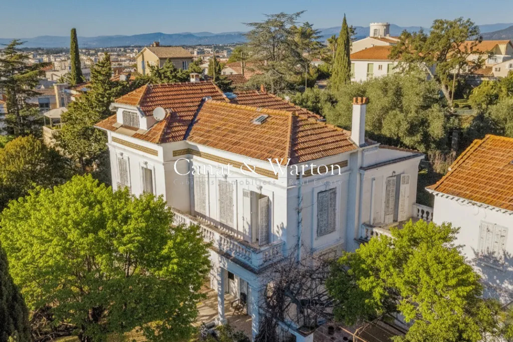 Vista aerea - Belle Époque Villa with Sea View in Saint-Raphaël