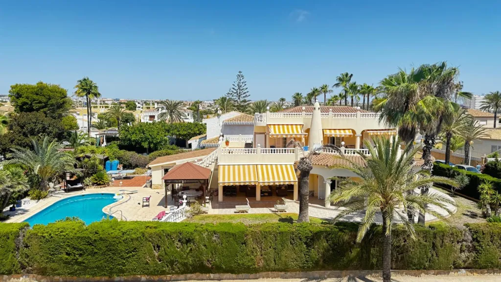 Õhuvaade - Villa with Private Pool in Cabo Roig, Orihuela
