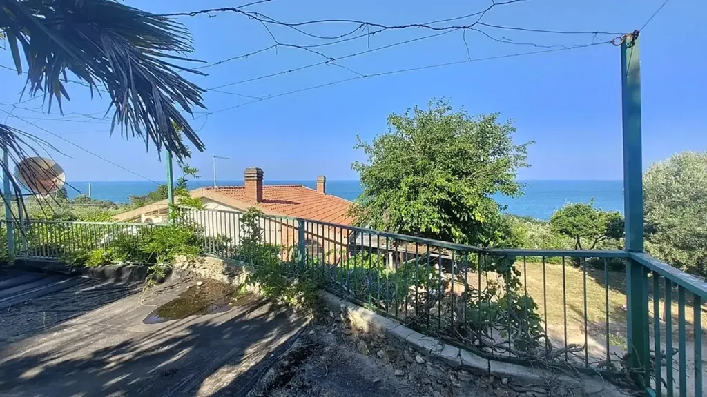 Terrass - Bifamiliar Villa with Sea View in Vasto