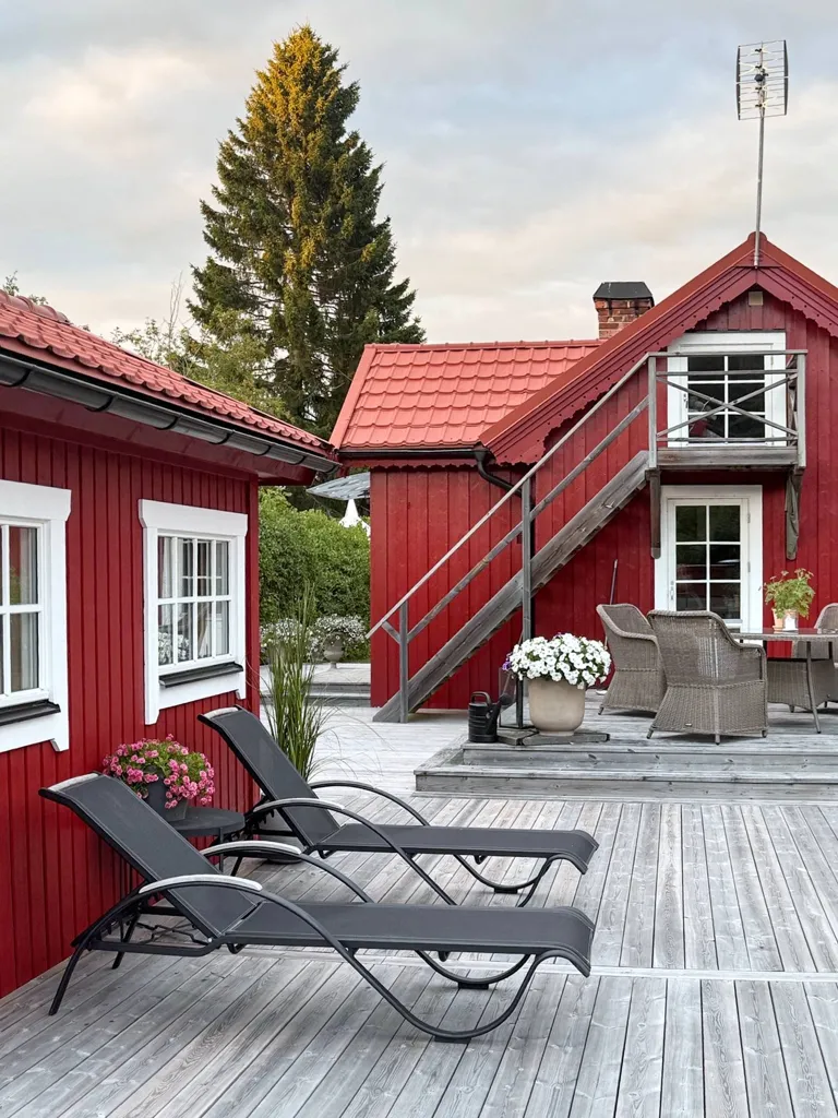 Terrazza - Cottage with Private Stream in Stenö