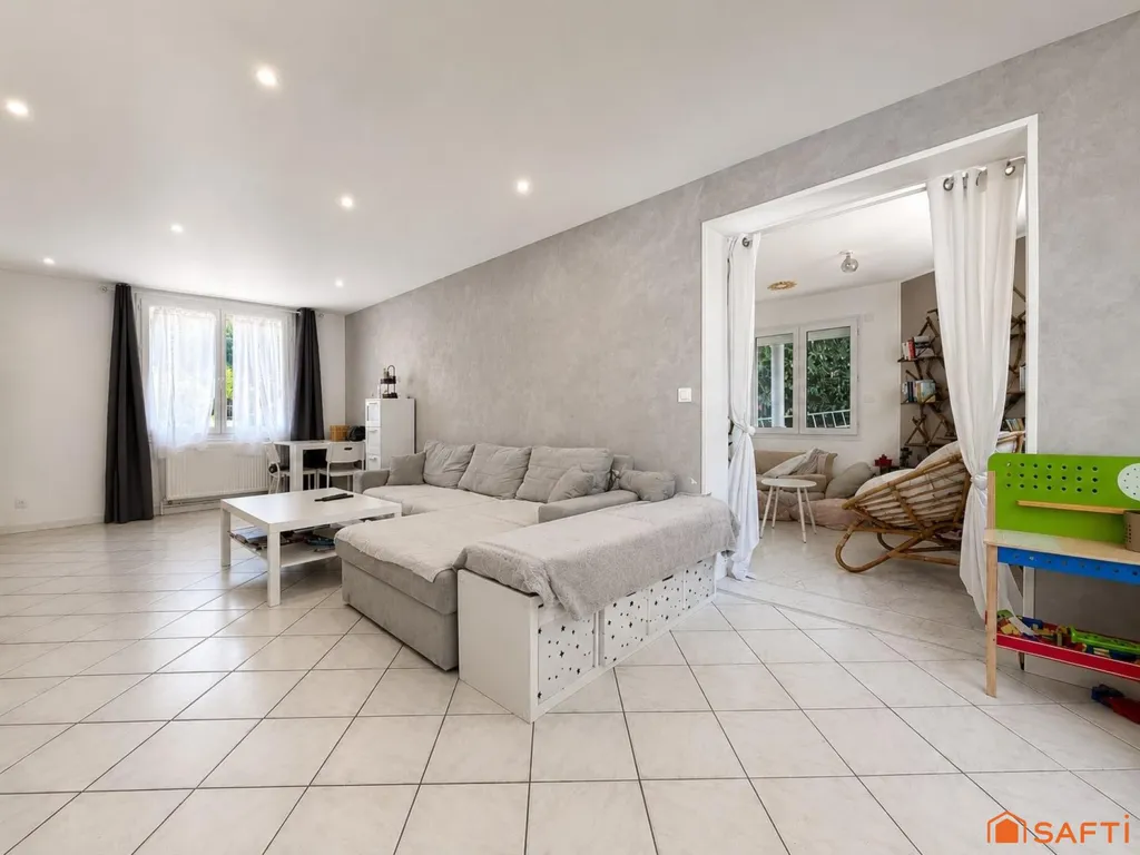 Séjour - Maison Familiale avec Jardin à Canteleu