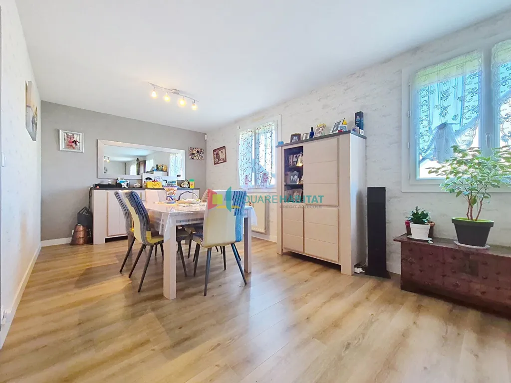 Salle à manger - Maison avec jardin et terrasse à Trébedan