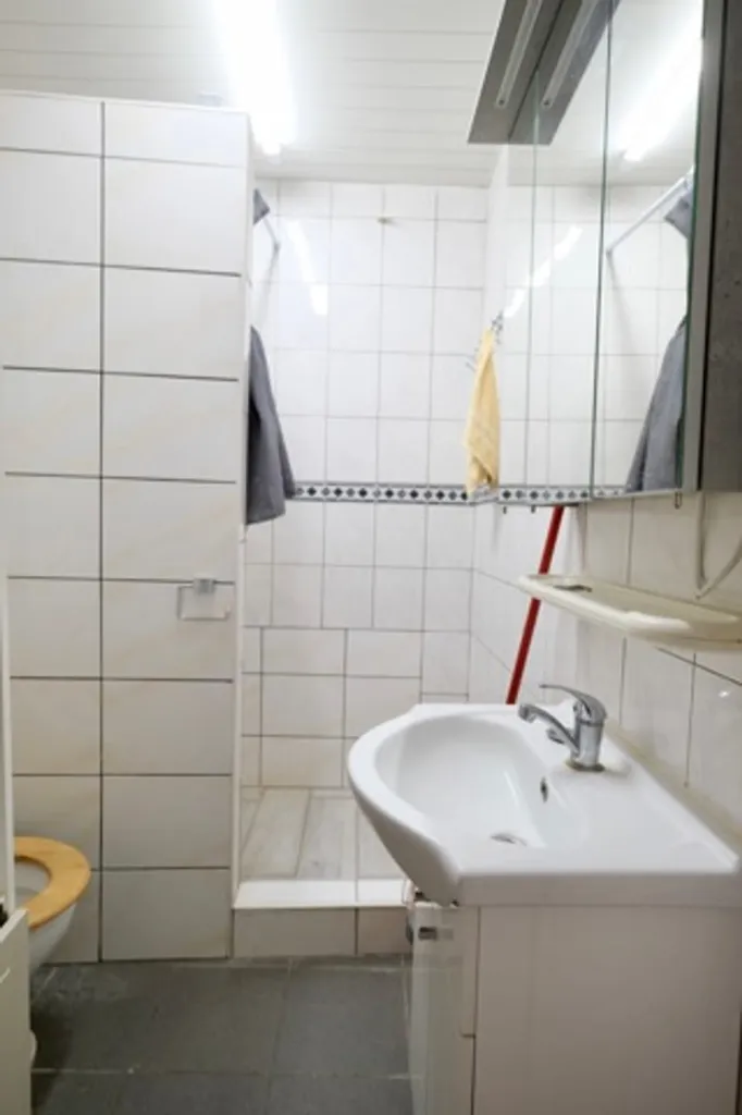 Salles de bain - Appartement à Rénover avec Ascenseur à Bruxelles