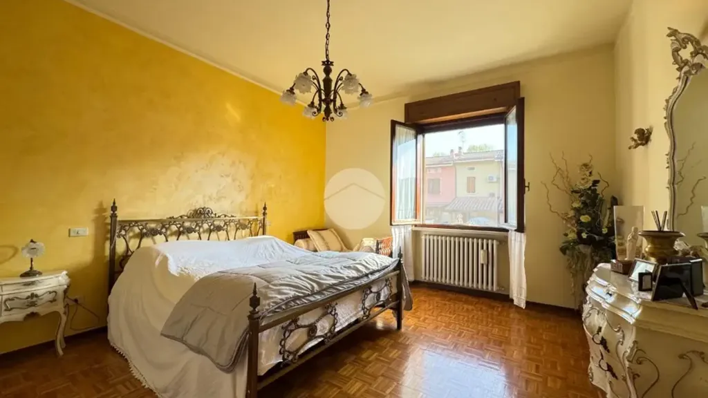 Bedrooms - Terraced Villa with Garden in Marcaria