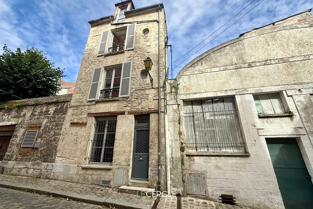 Välivaade - City Centre House with Three Levels in Senlis