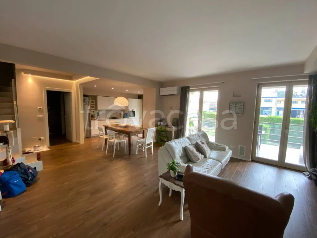 Séjour - Modern Apartment with Solar Panels in Savigliano