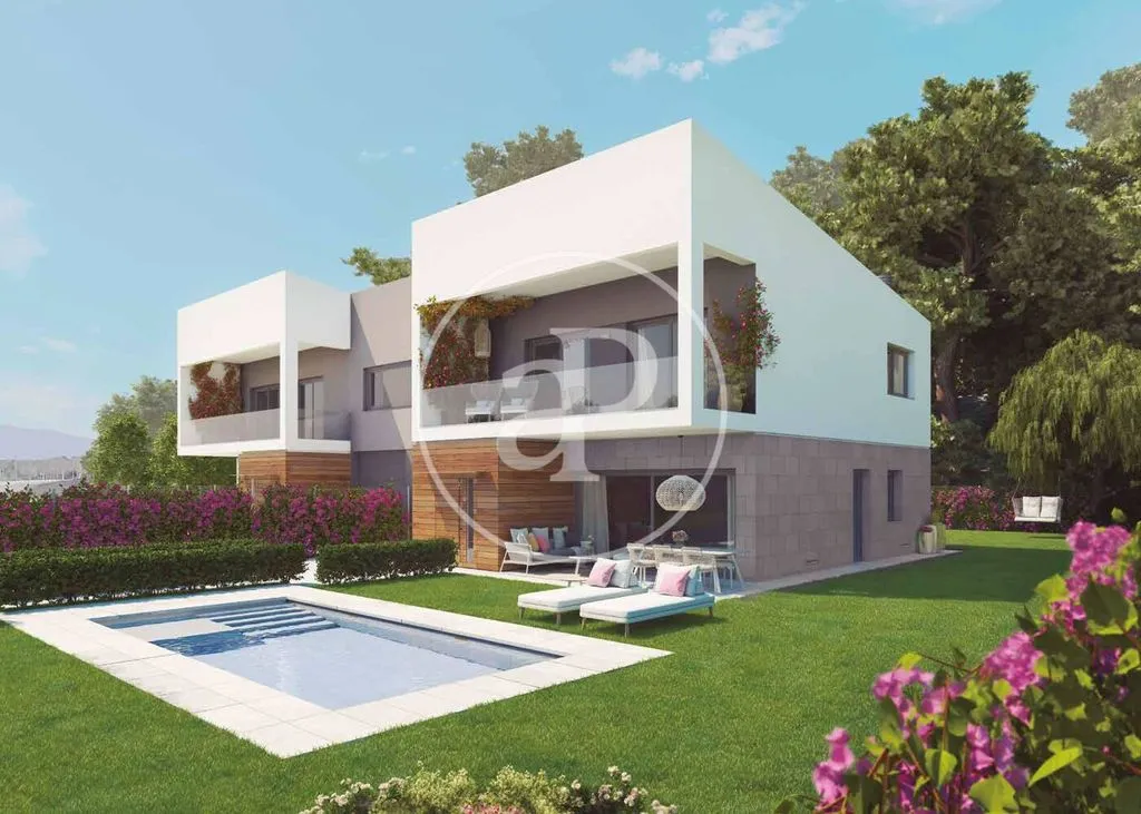 Luxury Apartment with Pool in Cardedeu