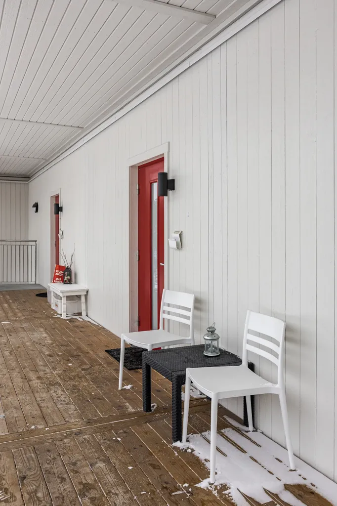 Terrass - Modern Studio Flat with Balcony in Odenvallen