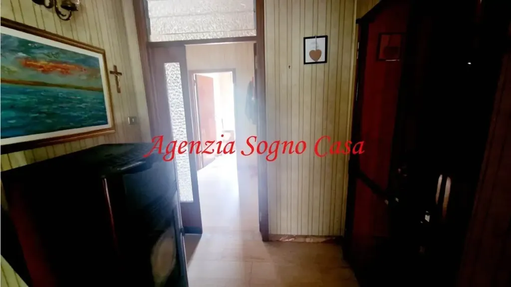 hallway_entrance