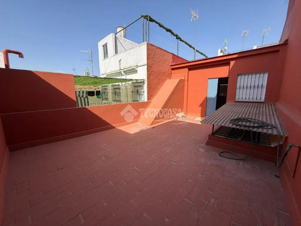 Terrasse - Adosado with Reform Potential in Torreblanca