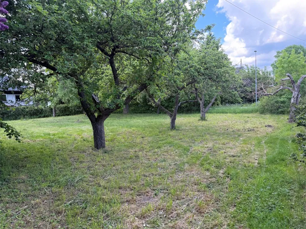 Aed - Plot for Villa Construction in Närlunda