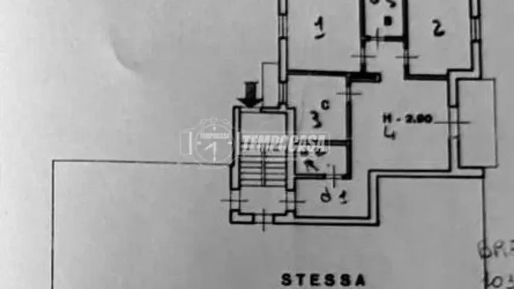 Plaan - Spacious Trilocale with Terrace in Brescia
