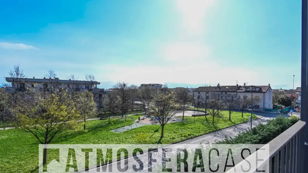 Balcony - Trilocale with Terrace in Treviglio