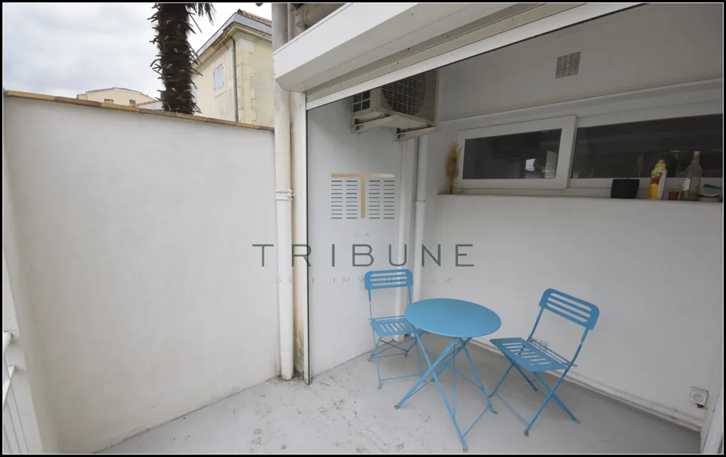 Terrasse - Appartement avec Garage et Terrasse dans le Quartier Recherché