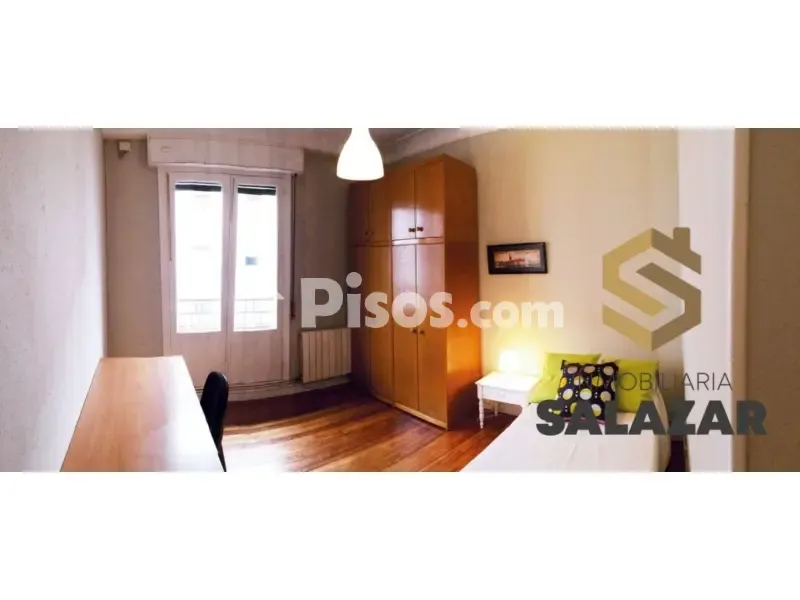 Magamistoad - Student Flat with Balcony in Salazar