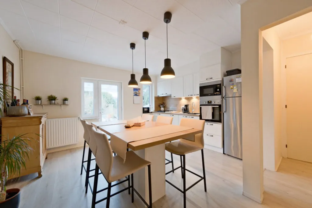 Salle à manger - Maison Rénovée à Deux Niveaux au Centre de Tervuren