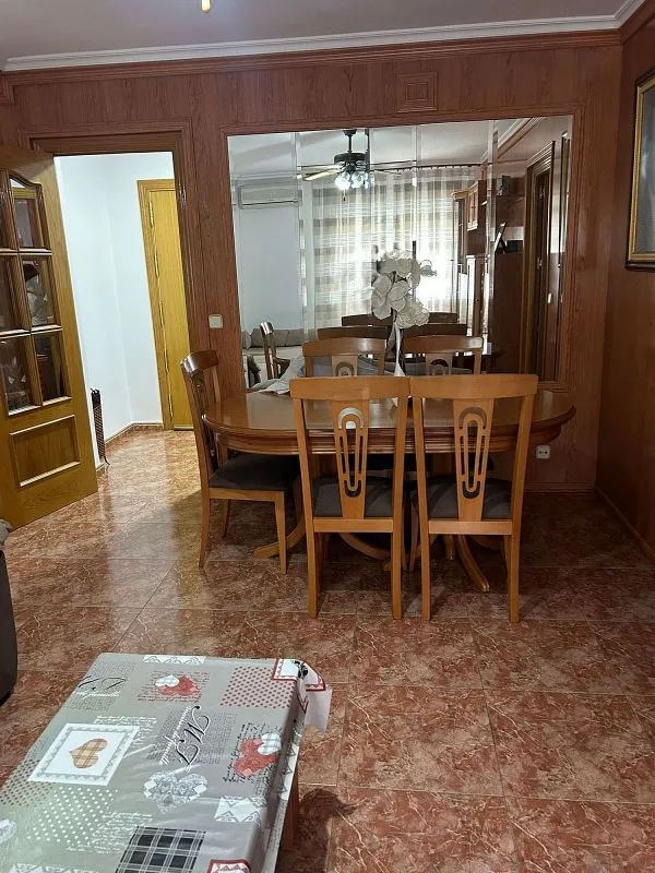 Söögituba - Modernised Flat with Air Conditioning in Parla