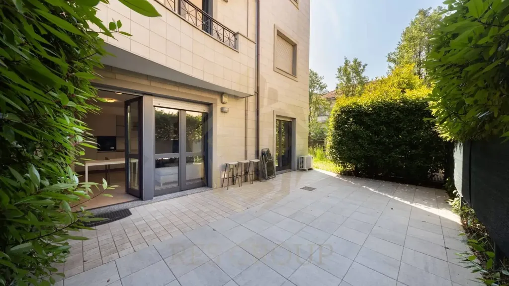 Terrass - Modern Flat with Private Garden in Monza