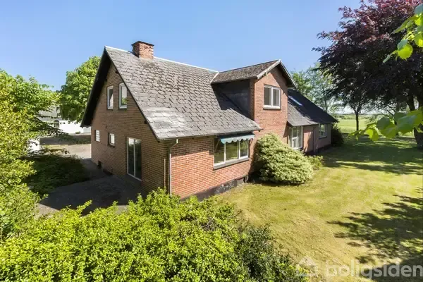 Välivaade - Agricultural Cottage with Large Plot in Aars
