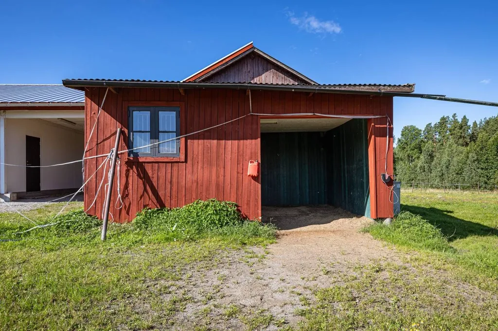 Välivaade - Charming Farmhouse with Stables in Västra Sund