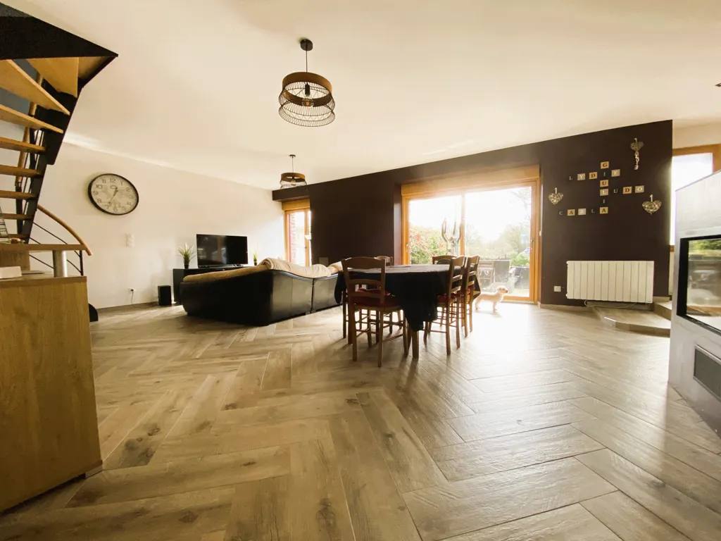 Söögituba - Renovated Longère with Garden in Iffendic