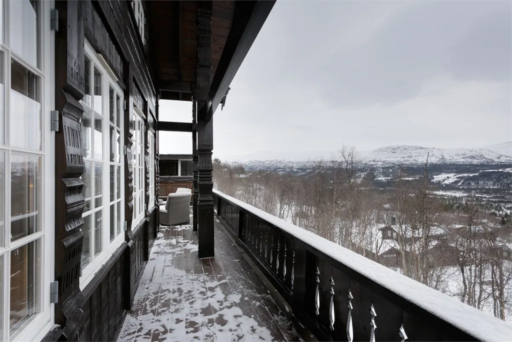 balcony