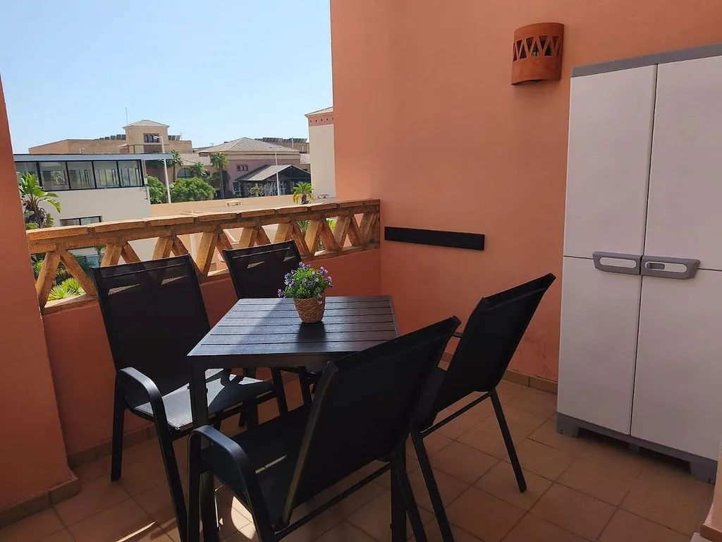 Terrazza - 1-Bed Apartment with Pool on Avenida Del Decano