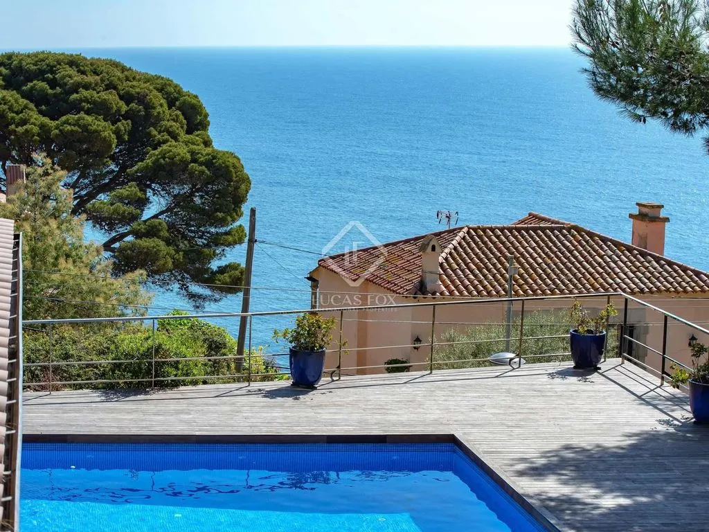 Piscine - Luxury Villa with Sea View in Sant Feliu de Guíxols