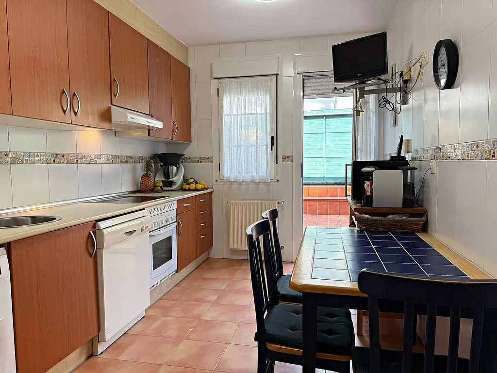 Cuisine - Semi-Detached House with Pool in Llanera