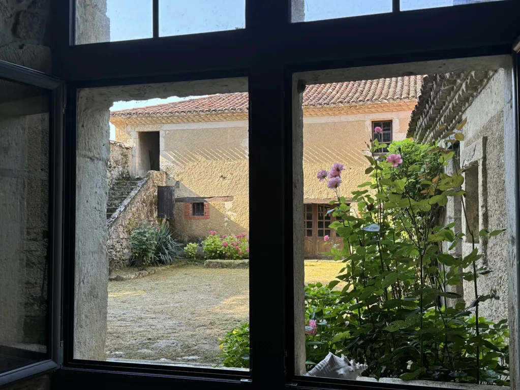 Aed - 16th Century Manor with Pool near Auch