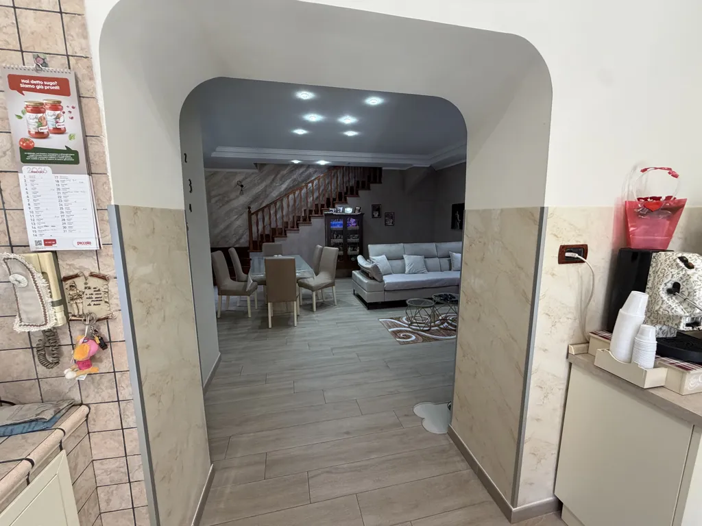 Esik - Apartment with Terrace in Casoria Centre