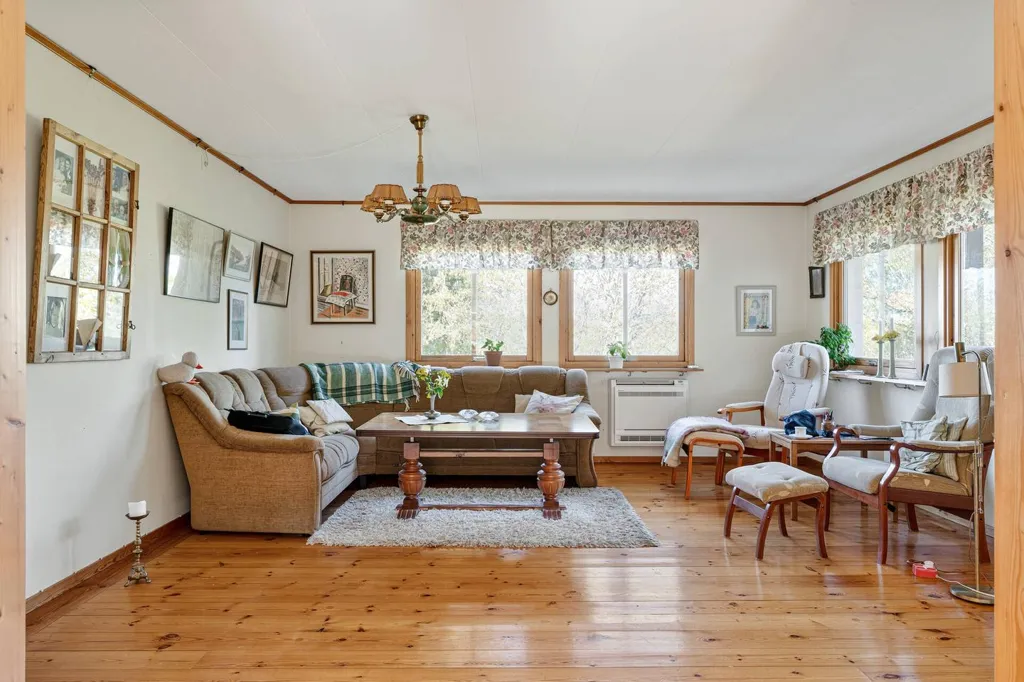 Elutuba - Villa with Balcony in Ekeby, Nyköping