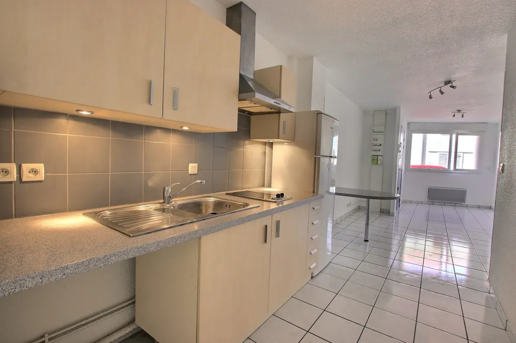 Cucina - T2 Apartment with Garden View in Clermont-Ferrand